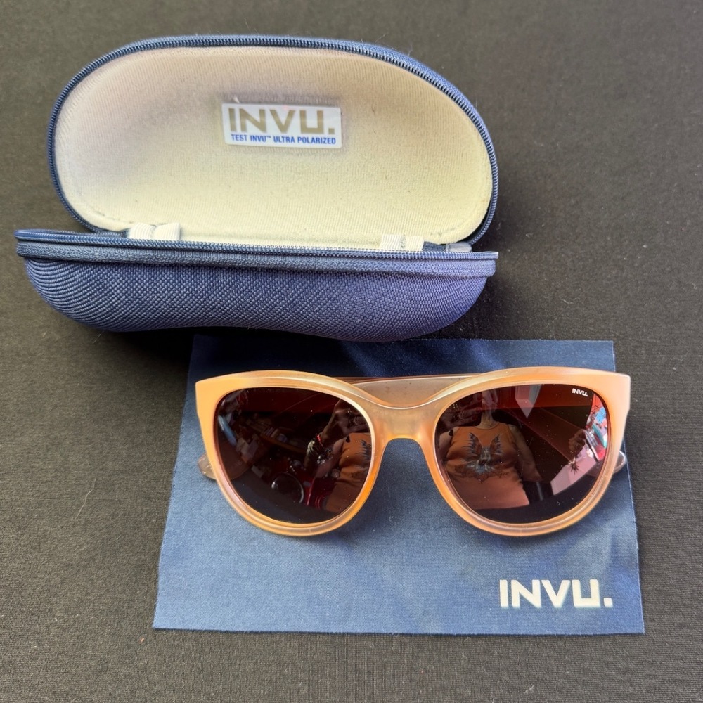 INVU Polarized Cat Eye Sunglasses 102-C3 Peach Translucent Retro Summer Eyewear